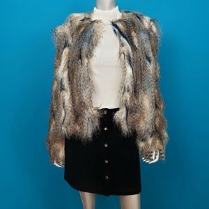 🆕️💧URBANCODE Mod Faux Fur Feathering Crop Jacket w/ Teal Accents // (NWT)